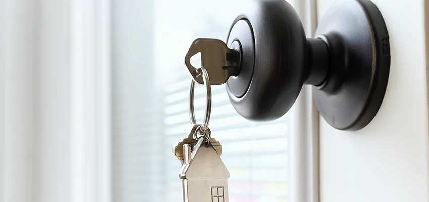 Bifold Door Knob Replacement in Vallejo, California